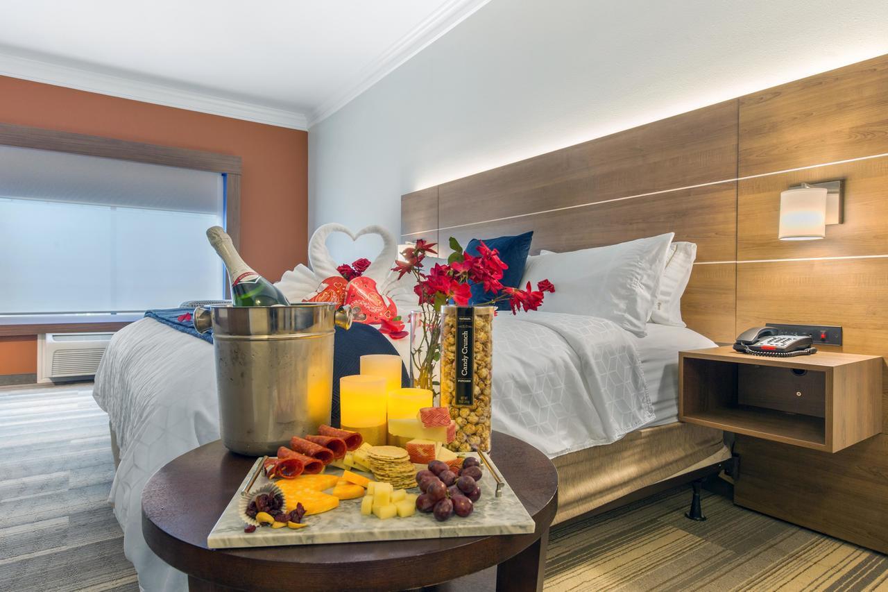 Holiday Inn Express Houston-Alvin By Ihg Extérieur photo