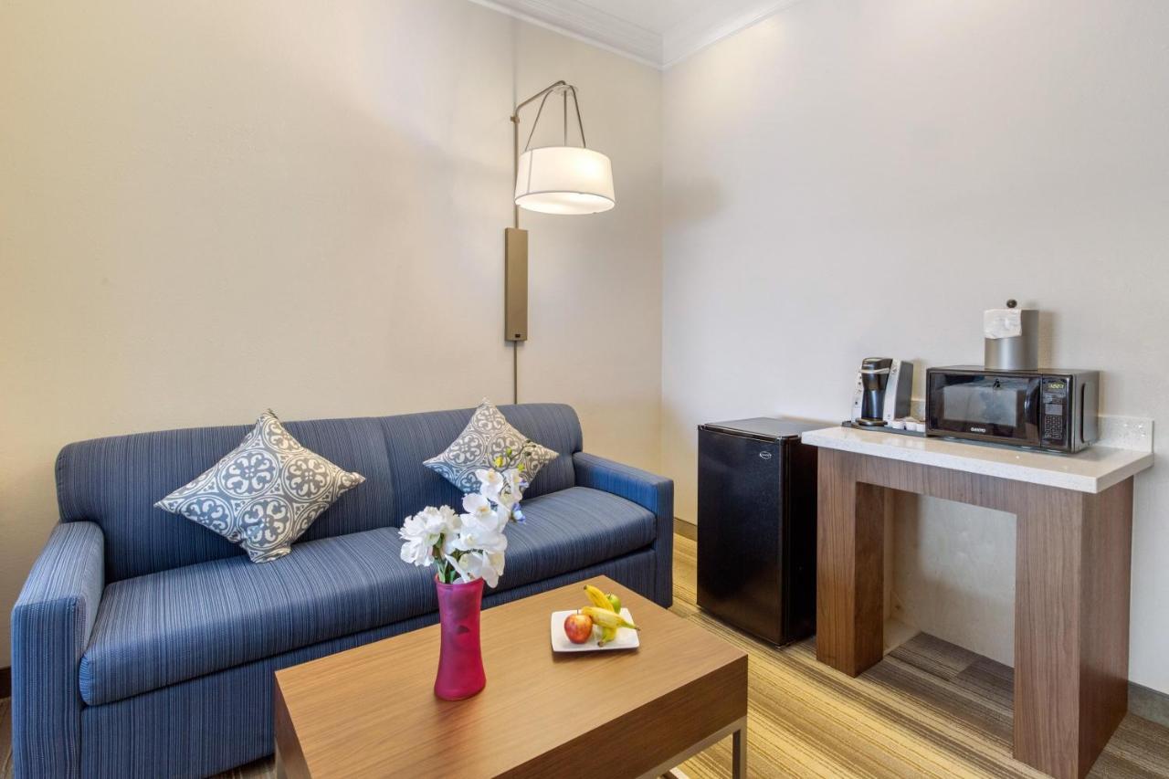Holiday Inn Express Houston-Alvin By Ihg Extérieur photo